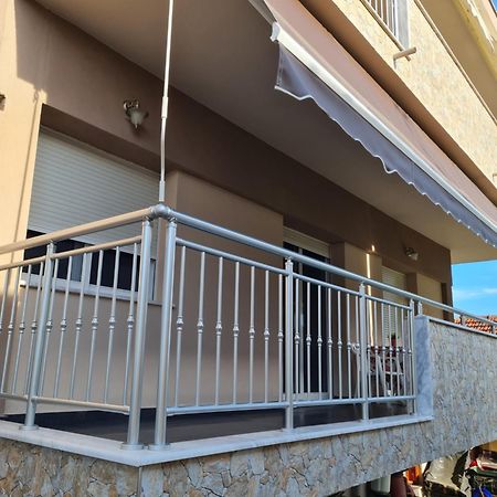 Dimitris Apartments Néa Plája Eksteriør bilde