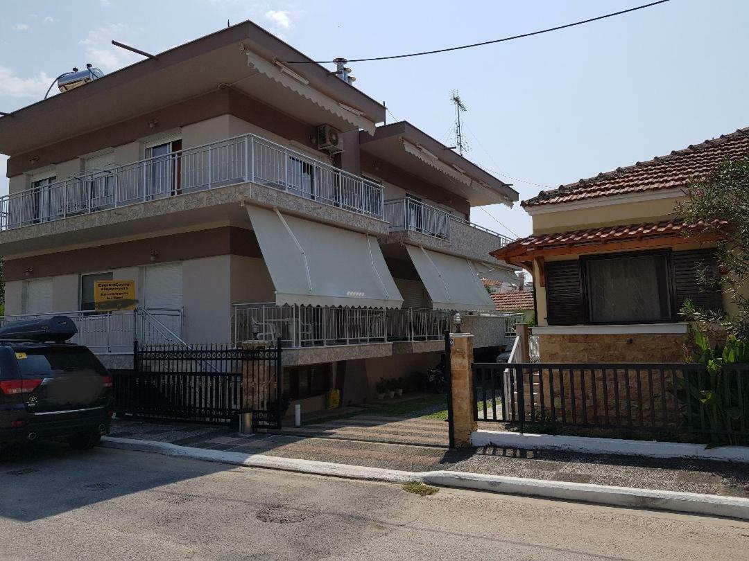 Dimitris Apartments Néa Plája Eksteriør bilde